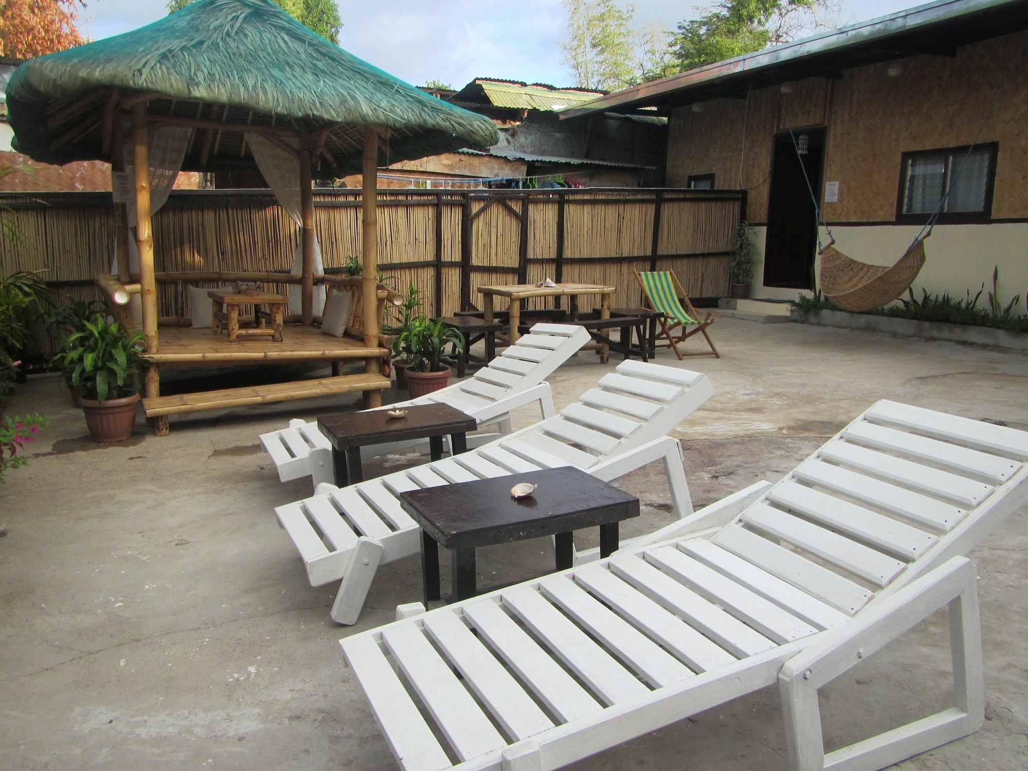 Coron Guapos Guesthouse Экстерьер фото