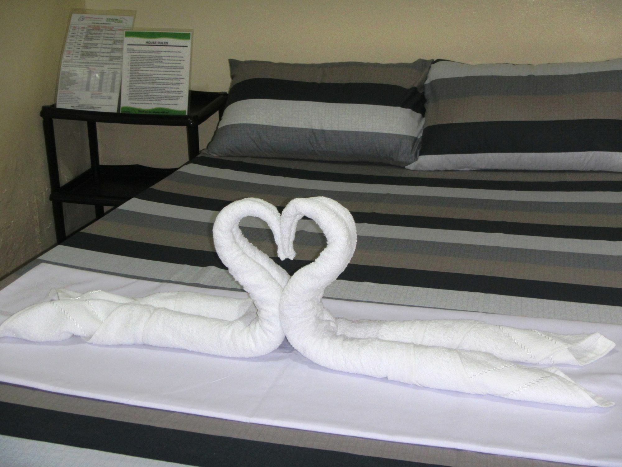 Coron Guapos Guesthouse Экстерьер фото