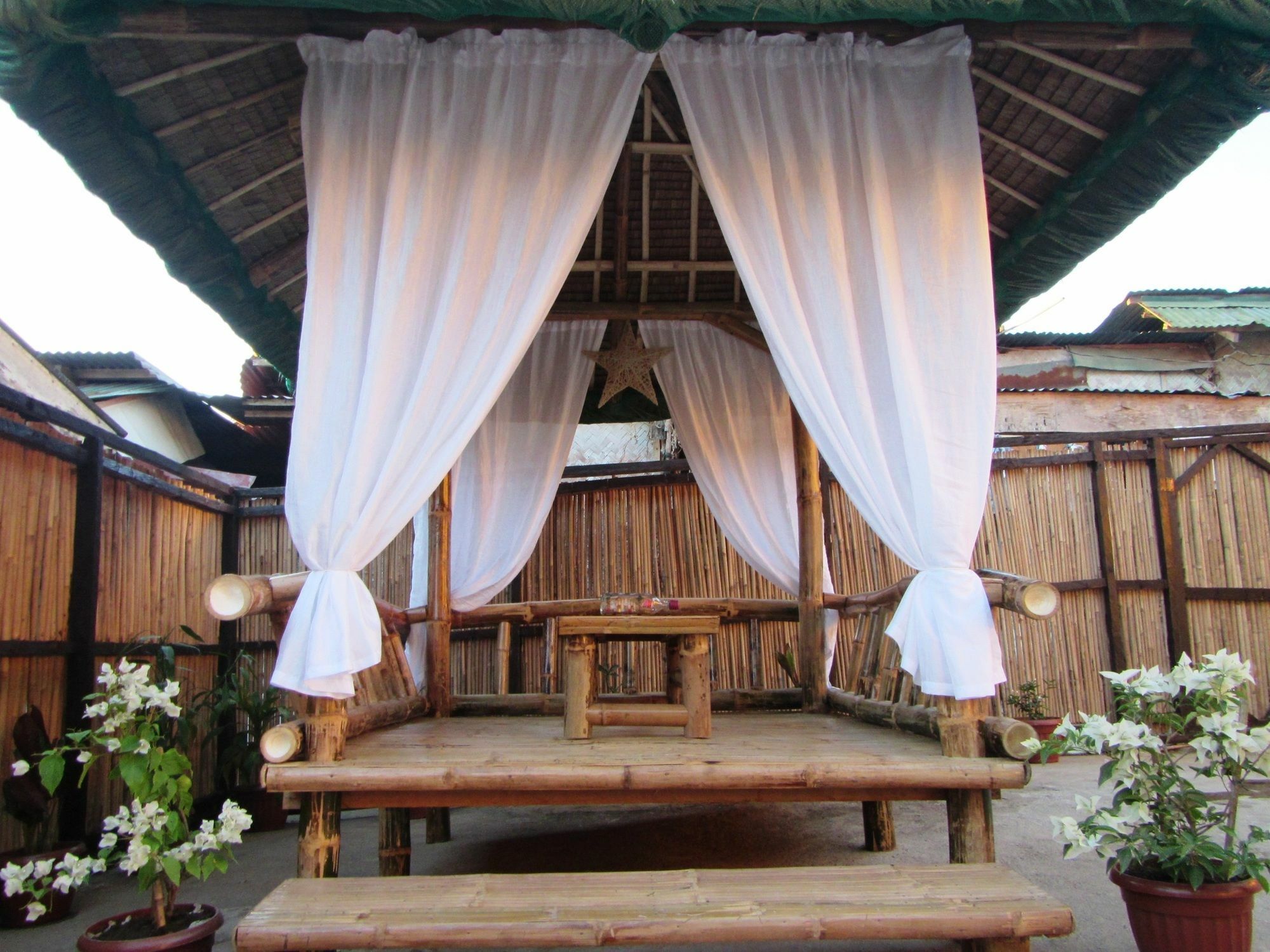 Coron Guapos Guesthouse Экстерьер фото
